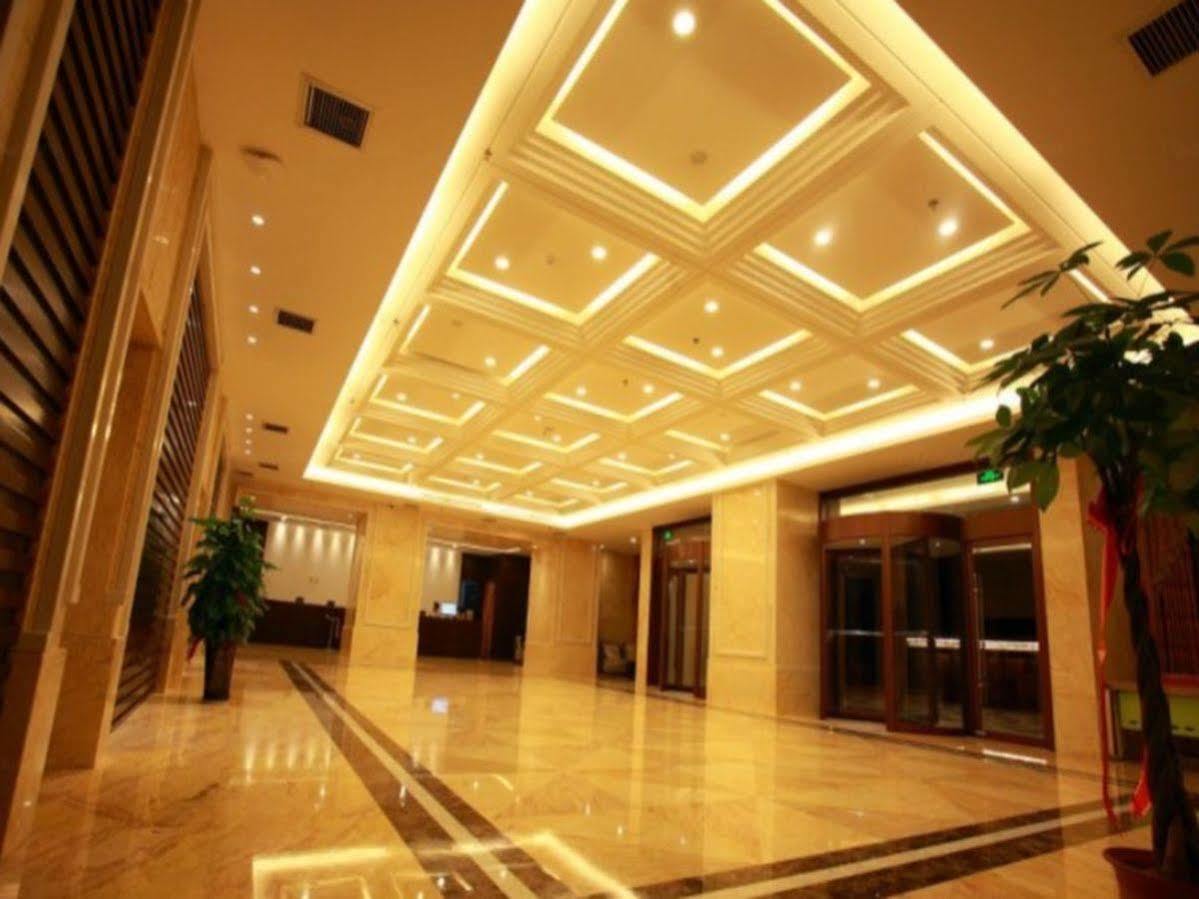 Greentree Eastern Rizhao Rongan Shuimuqinghua Hotel Exterior photo